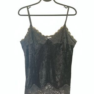Nygârd Collection black lace camisole Women’s petite size 14-16